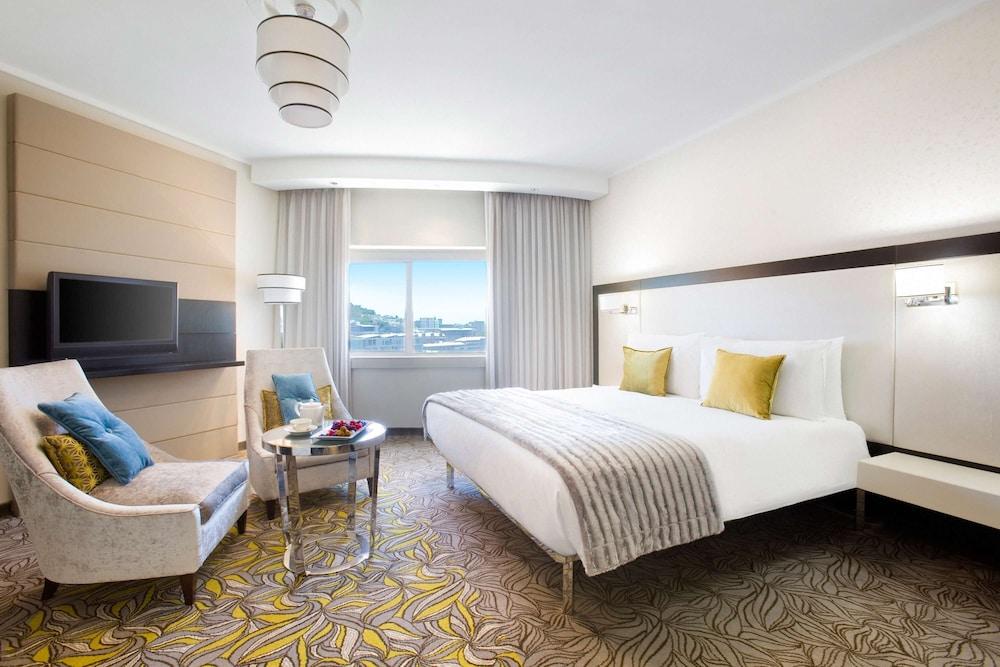 Southern Sun Waterfront Hotel Cape Town